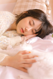 小莹客厅激情46章至50章视频